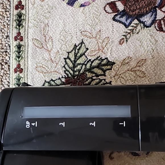 Gently loved Kenmore personal coffee maker 1 to 4 cups fast brew works perfectly - Picture 14 of 16